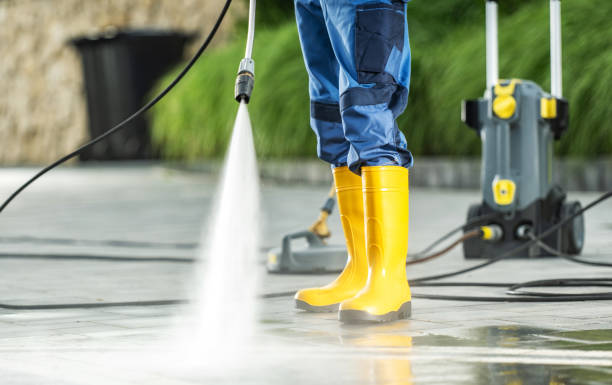 Best Garage Pressure Washing  in Charter Oak, CA
